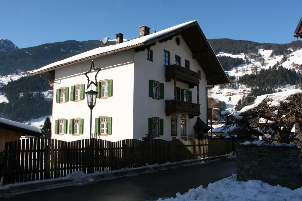 Zillertal Apartments Zell am Ziller Zimmer foto